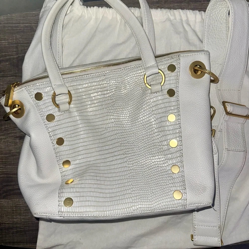 Hammitt Daniel Medium Bag in Calla Lilly White w/Snake & Gold Details - Picture 6 of 7